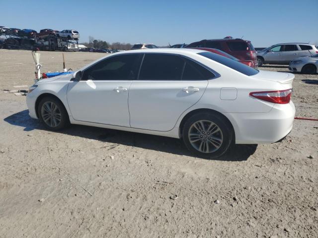 4T1BF1FK1GU231395 - 2016 TOYOTA CAMRY LE WHITE photo 2