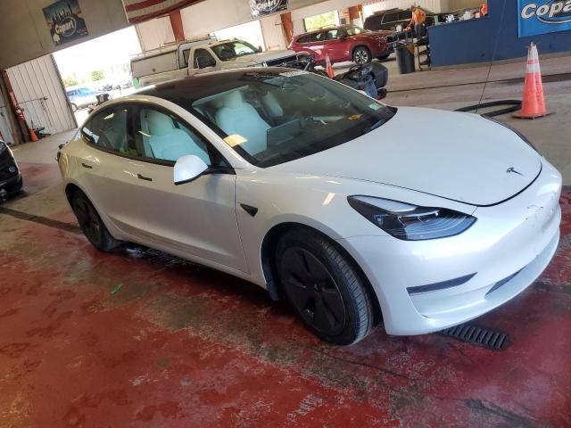 5YJ3E1EA4PF384270 - 2023 TESLA MODEL 3 WHITE photo 4