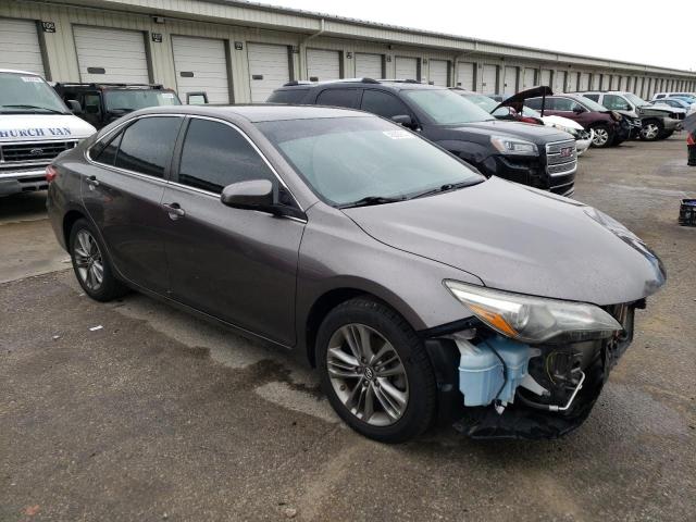 4T1BF1FK8HU275136 - 2017 TOYOTA CAMRY LE GRAY photo 4