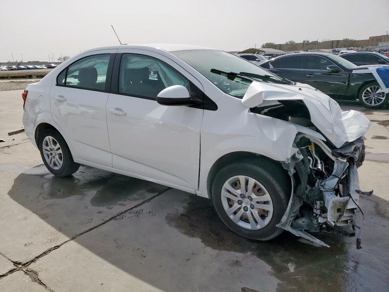 1G1JB5SH2H4177760 - 2017 CHEVROLET SONIC LS WHITE photo 4