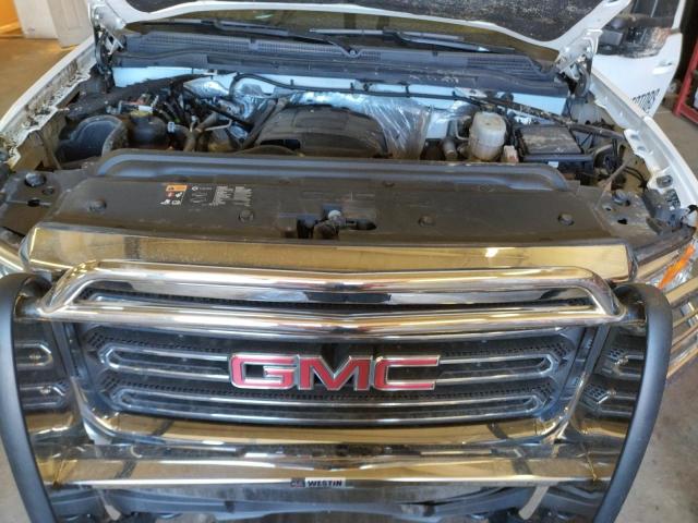 1GT42WCG1JF186573 - 2018 GMC SIERRA K3500 SLE WHITE photo 11