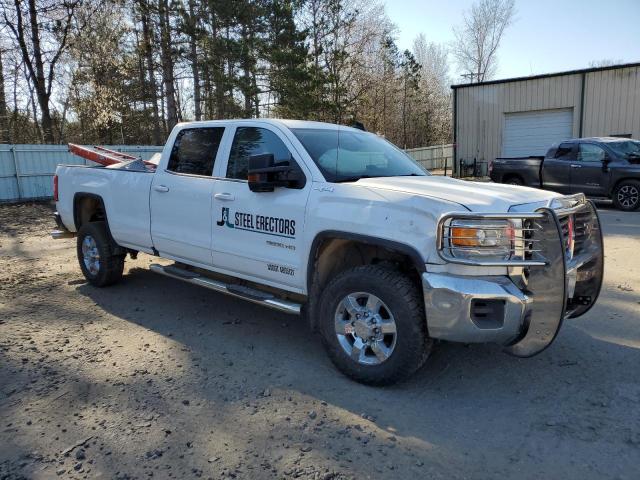 1GT42WCG1JF186573 - 2018 GMC SIERRA K3500 SLE WHITE photo 4