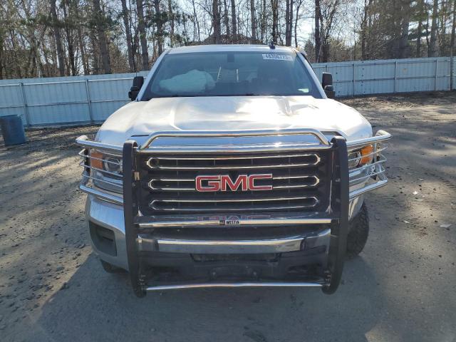 1GT42WCG1JF186573 - 2018 GMC SIERRA K3500 SLE WHITE photo 5