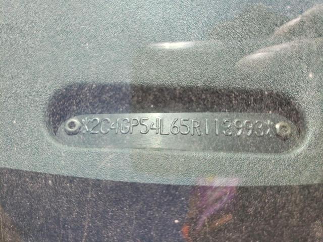 2C4GP54L65R113993 - 2005 CHRYSLER TOWN & COU TOURING 银色 照片 13
