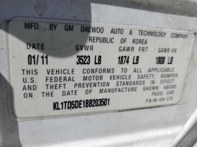 KL1TD5DE1BB203501 - 2011 CHEVROLET AVEO LS 白色 照片 12