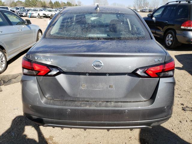 3N1CN8EV6ML907011 - 2021 NISSAN VERSA SV GRAY photo 6