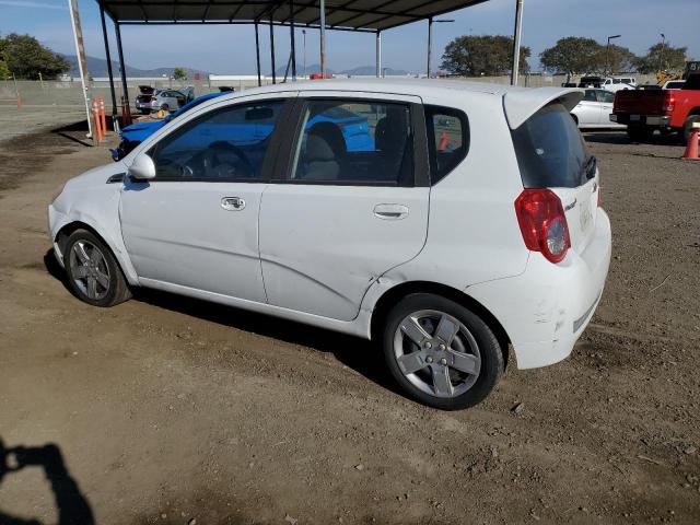 KL1TG6DE7BB204813 - 2011 CHEVROLET AVEO LT WHITE photo 2