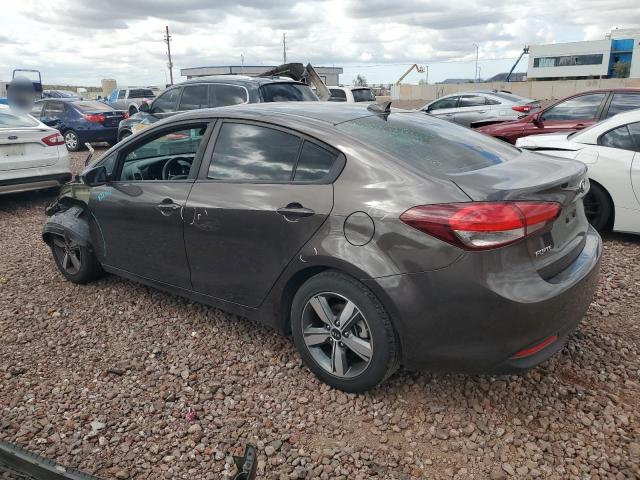 3KPFL4A76JE166844 - 2018 KIA FORTE LX BROWN photo 2