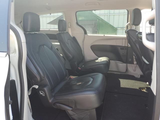 2C4RC1EG1JR154234 - 2018 CHRYSLER PACIFICA TOURING L PLUS WHITE photo 11