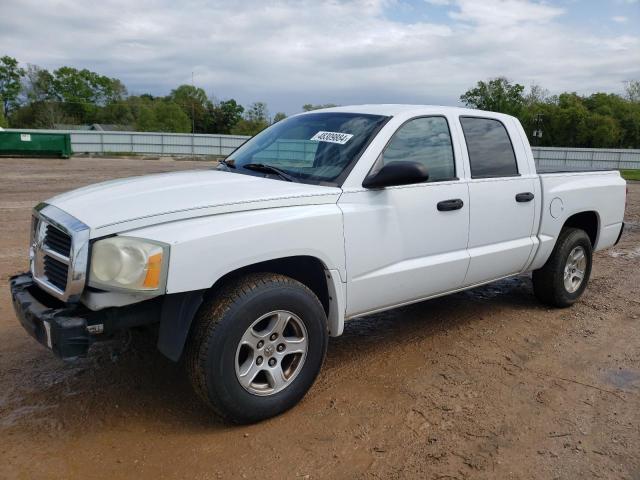 1D7HE48K65S314996 - 2005 DODGE DAKOTA QUAD SLT WHITE photo 1