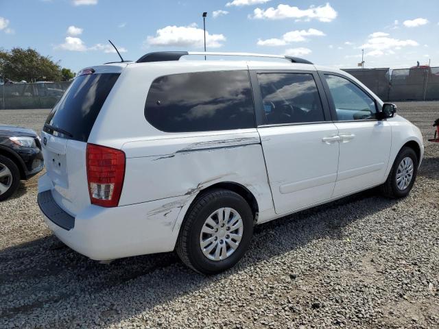 KNDMG4C75C6456882 - 2012 KIA SEDONA LX WHITE photo 3