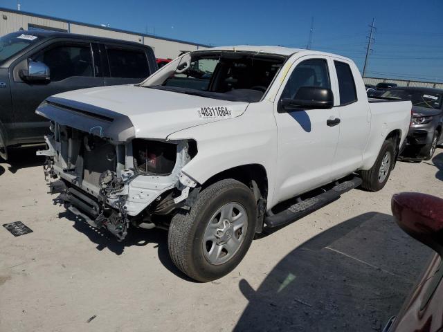 5TFRY5F12LX258934 - 2020 TOYOTA TUNDRA DOUBLE CAB SR/SR5 WHITE photo 1