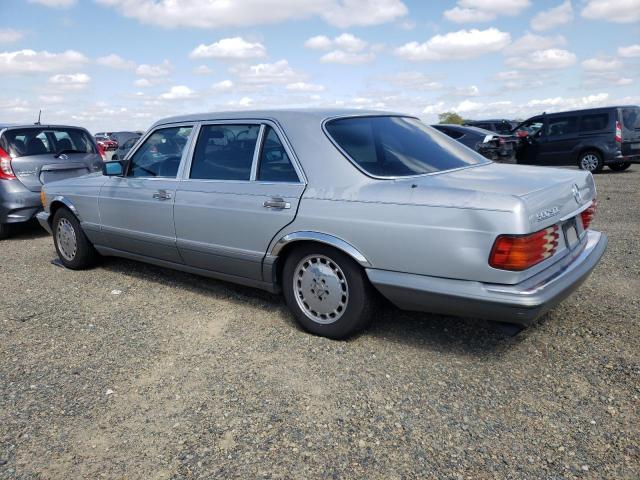 WDBCA39E4LA548929 - 1990 MERCEDES-BENZ 560 SEL SILVER photo 2