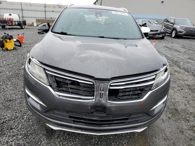 5LMCJ3C91HUL12136 - 2017 LINCOLN MKC RESERVE ნაცრისფერი ფოტო 5