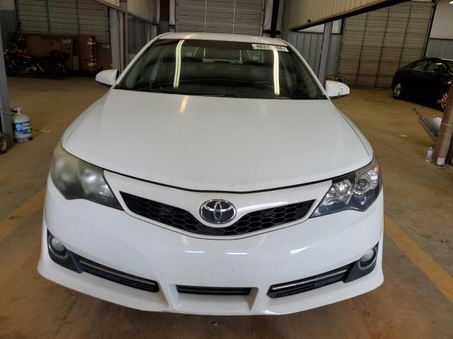 4T1BF1FK9DU700406 - 2013 TOYOTA CAMRY L WHITE photo 5