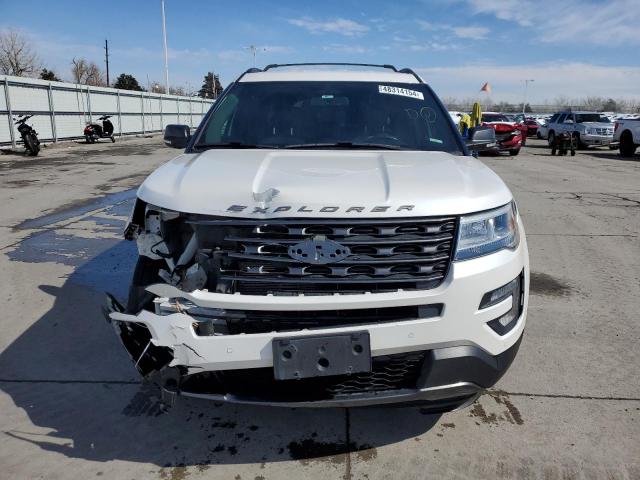 1FM5K8D86HGE23470 - 2017 FORD EXPLORER XLT WHITE photo 5