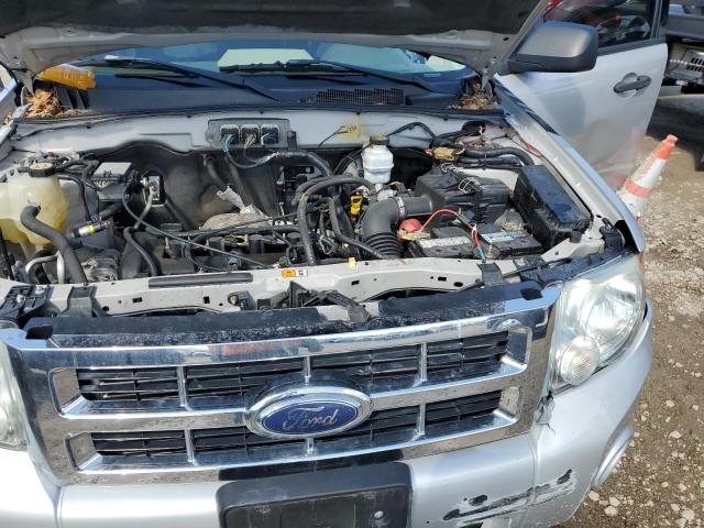 1FMCU02Z48KC82104 - 2008 FORD ESCAPE XLS SILVER photo 11