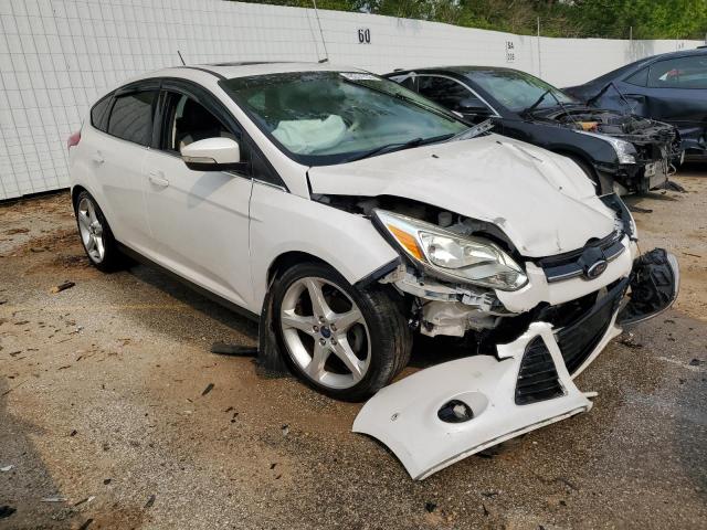 1FADP3N2XEL229743 - 2014 FORD FOCUS TITANIUM WHITE photo 4