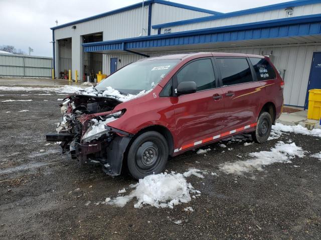 2013 TOYOTA SIENNA, 