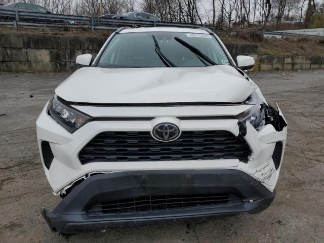 2T3G1RFV1KW051105 - 2019 TOYOTA RAV4 LE WHITE photo 5