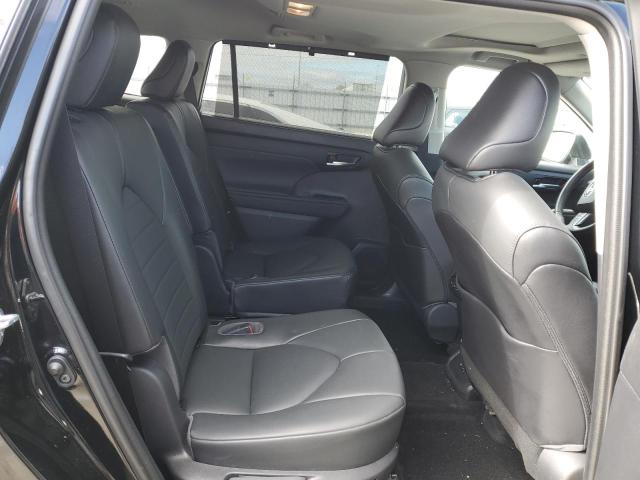 5TDGZRBH2MS542215 - 2021 TOYOTA HIGHLANDER XLE BLACK photo 11