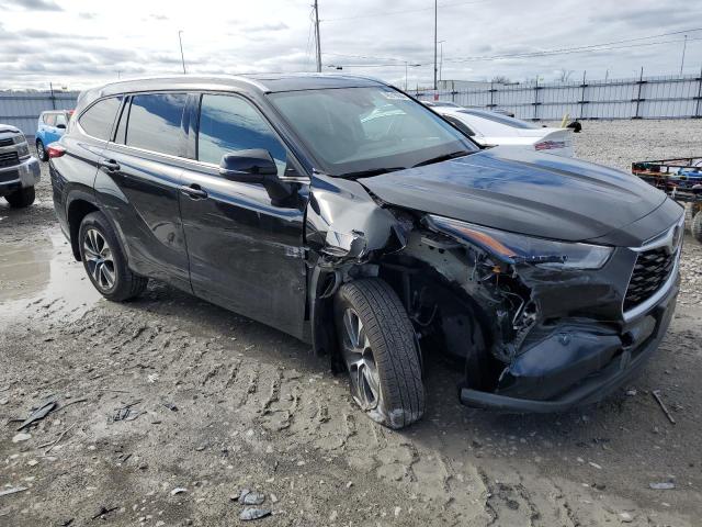 5TDGZRBH2MS542215 - 2021 TOYOTA HIGHLANDER XLE BLACK photo 4