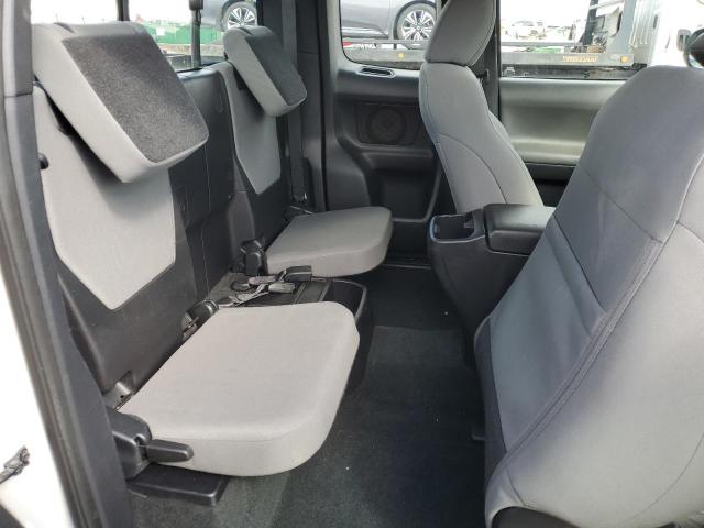 5TFRX5GN8HX090728 - 2017 TOYOTA TACOMA ACCESS CAB თეთრი ფოტო 10