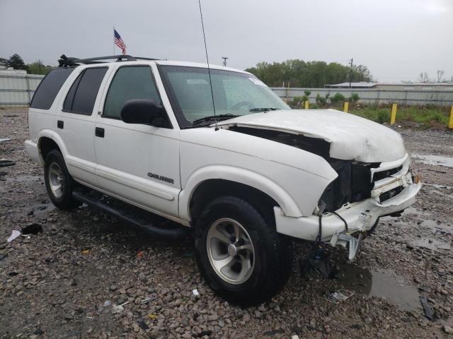 1GNCS13WX2K135093 - 2002 CHEVROLET BLAZER WHITE photo 4