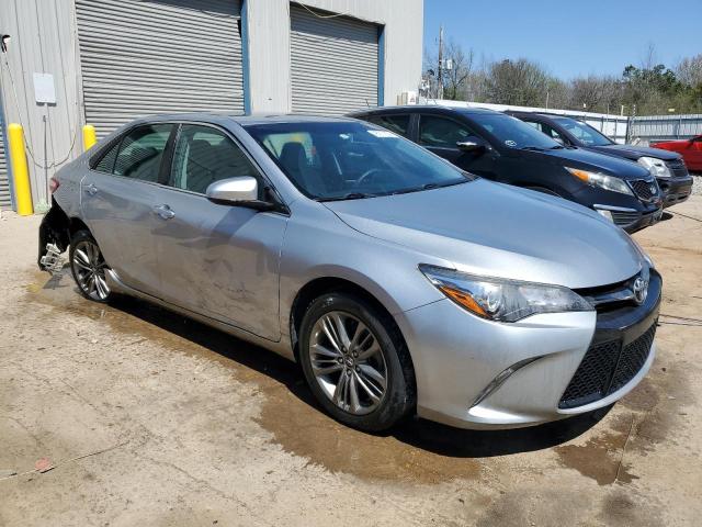 4T1BF1FKXHU779137 - 2017 TOYOTA CAMRY LE SILVER photo 4