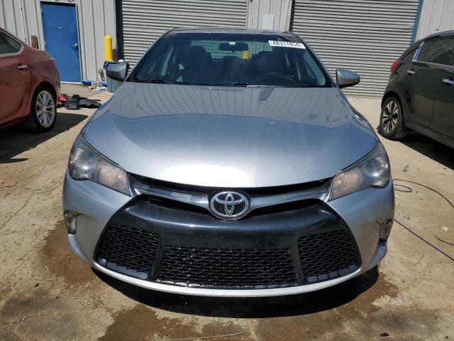 4T1BF1FKXHU779137 - 2017 TOYOTA CAMRY LE SILVER photo 5