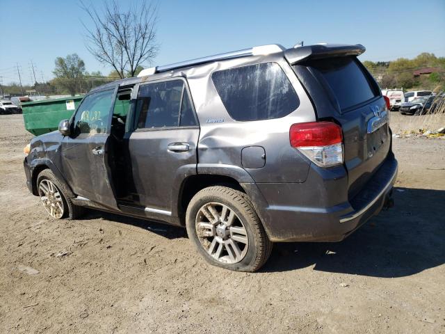 JTEBU5JR9D5123727 - 2013 TOYOTA 4RUNNER SR5 GRAY photo 2