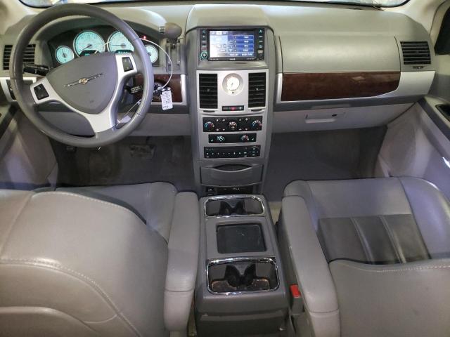 2A4RR5D15AR127874 - 2010 CHRYSLER TOWN & COU TOURING SILVER photo 8