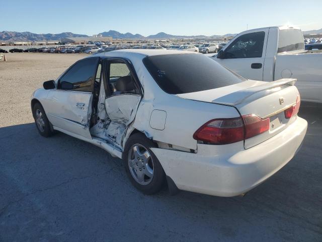 1HGCG1652WA020661 - 1998 HONDA ACCORD EX WHITE photo 2