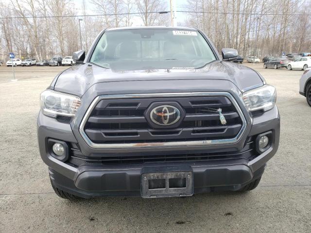 5TFSX5EN7JX060503 - 2018 TOYOTA TACOMA ACCESS CAB ნაცრისფერი ფოტო 5