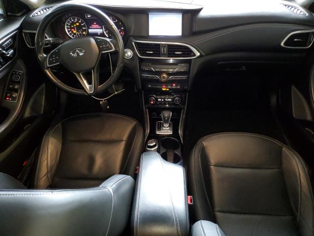 SJKCH5CRXJA047610 - 2018 INFINITI QX30 BASE 黑色 照片 8