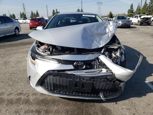 5YFEPMAE0MP229468 - 2021 TOYOTA COROLLA LE SILVER photo 5