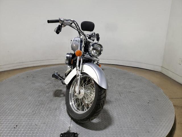 JH2RC50047M302168 - 2007 HONDA VT750 SILVER photo 2