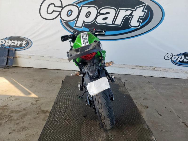 JKAEXEE16FDA18081 - 2015 KAWASAKI EX650 E 绿色 照片 4