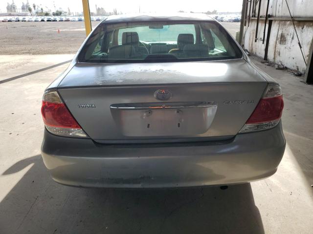 4T1BE32K55U605699 - 2005 TOYOTA CAMRY LE SILVER photo 6