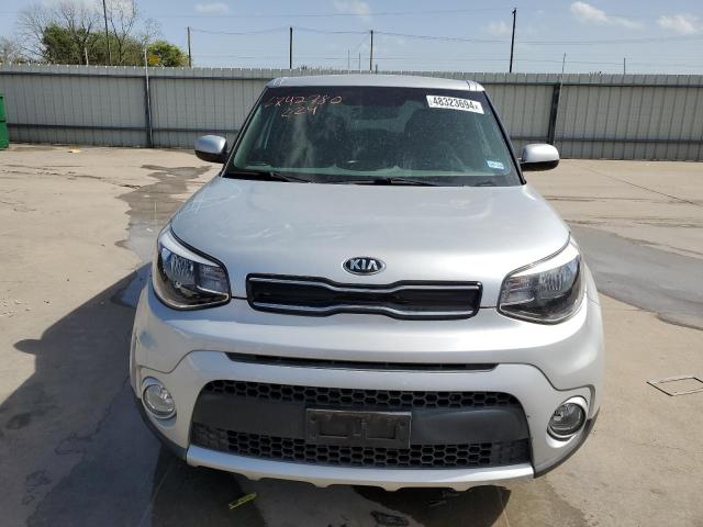 KNDJP3A50H7502781 - 2017 KIA SOUL + SILVER photo 5