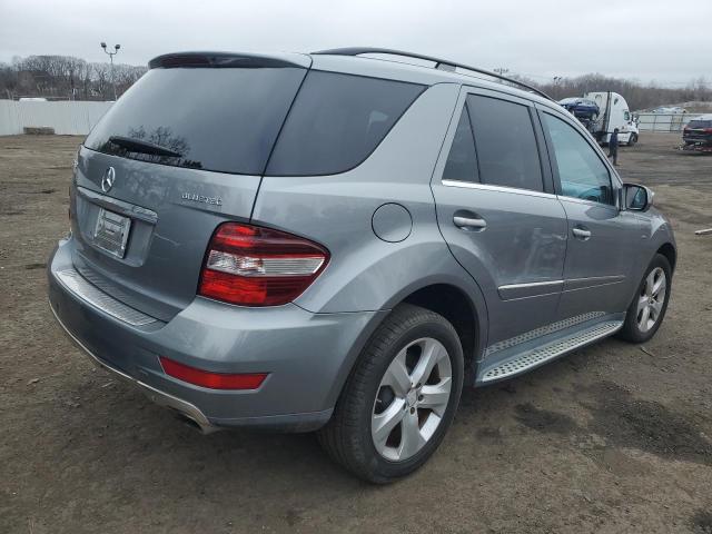 4JGBB2FB5AA619059 - 2010 MERCEDES-BENZ ML 350 BLUETEC SILVER photo 3