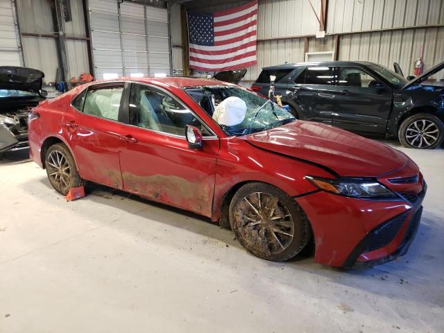 4T1G11AKXPU104012 - 2023 TOYOTA CAMRY SE NIGHT SHADE RED photo 4