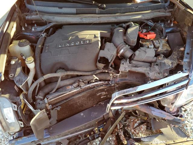 2LMHJ5FK3JBL01111 - 2018 LINCOLN MKT BLUE photo 12