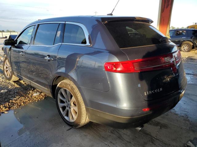 2LMHJ5FK3JBL01111 - 2018 LINCOLN MKT BLUE photo 2