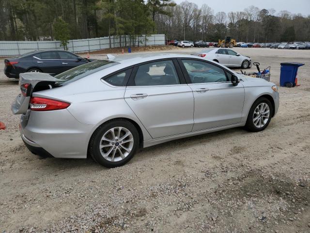 3FA6P0HD9KR160254 - 2019 FORD FUSION SE SILVER photo 3