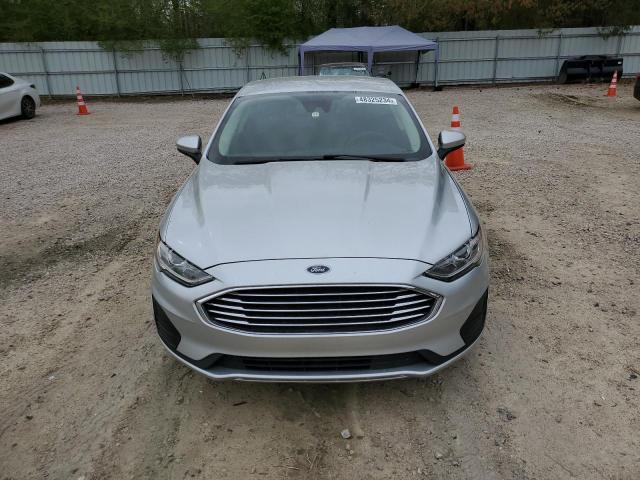 3FA6P0HD9KR160254 - 2019 FORD FUSION SE SILVER photo 5