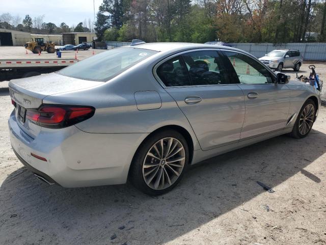 WBA53BH03MCF57048 - 2021 BMW 530 I SILVER photo 3