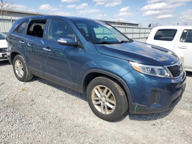 5XYKT3A61EG465800 - 2014 KIA SORENTO LX BLUE photo 4