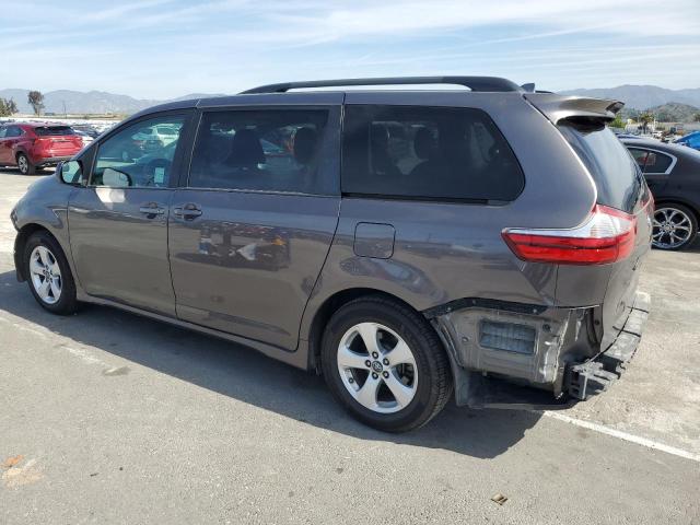 5TDKZ3DCXJS906224 - 2018 TOYOTA SIENNA LE GRAY photo 2