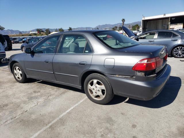 1HGCG6677YA153000 - 2000 HONDA ACCORD EX GRAY photo 2